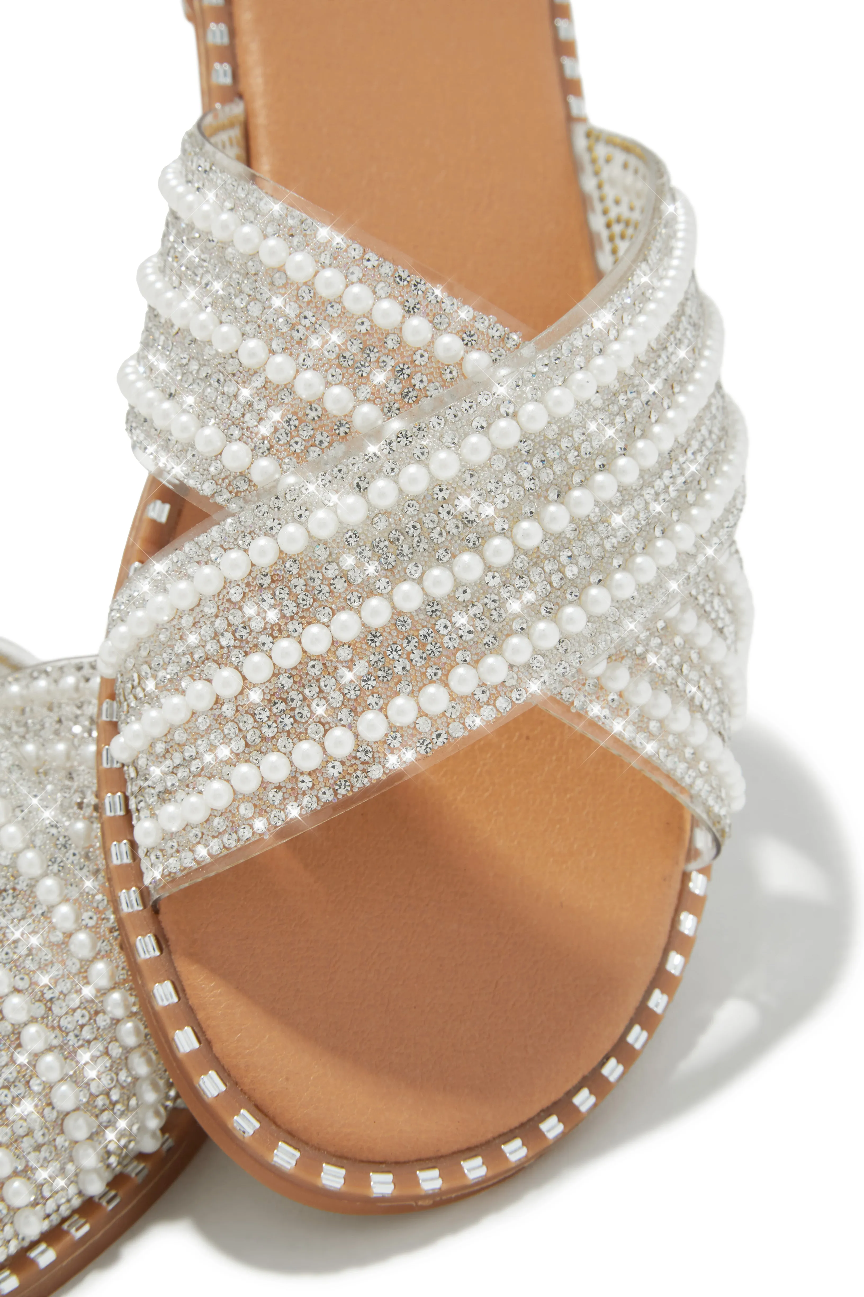 Fun Weekend Embellished Slip On Sandals - Nude