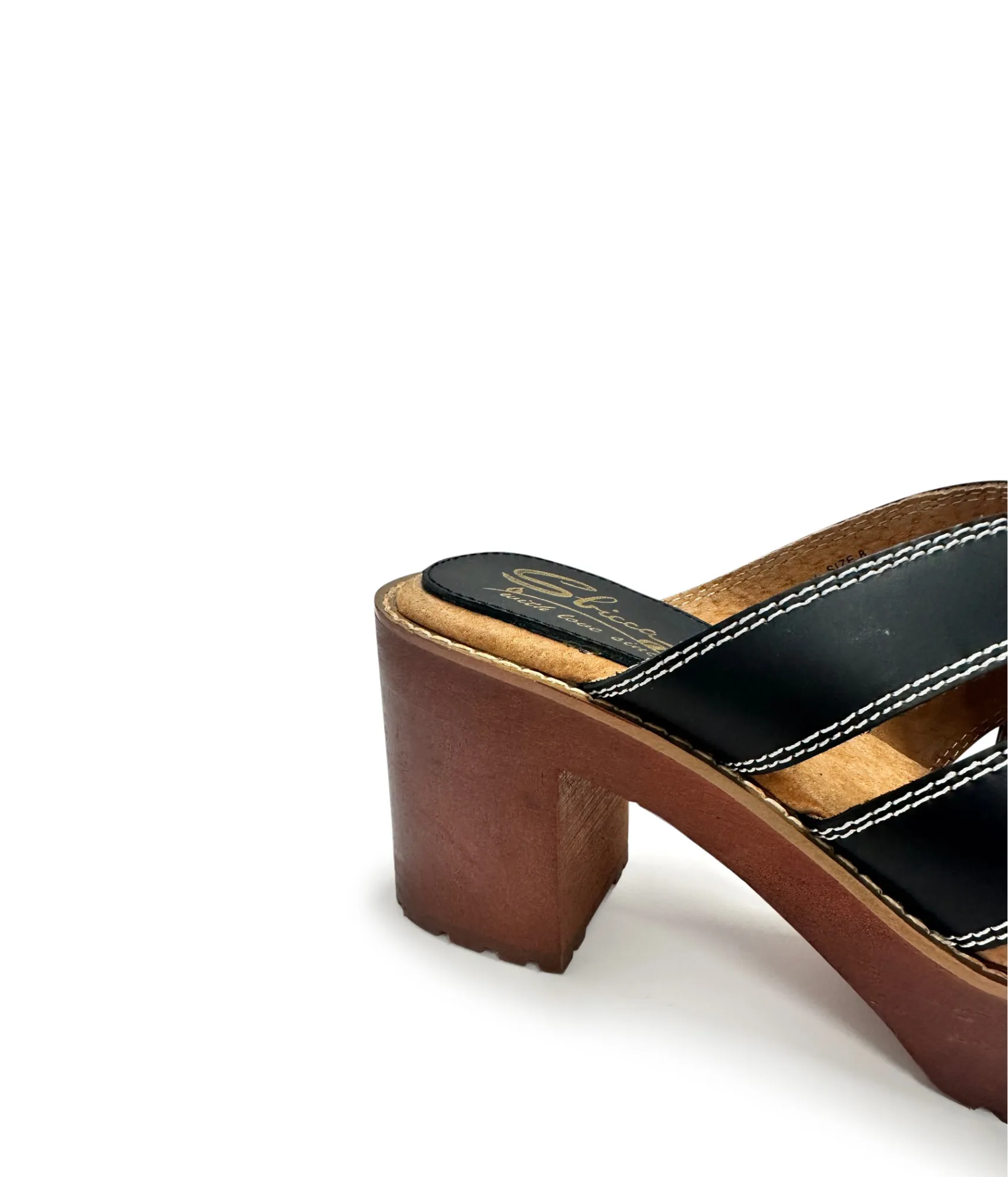 Norwood Leather Heeled Sandals in Black