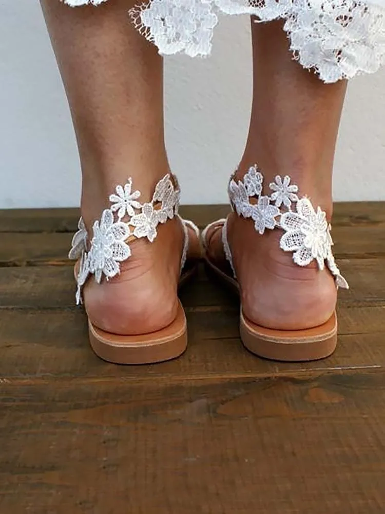 Toleet Lace Belt Flat Sandals