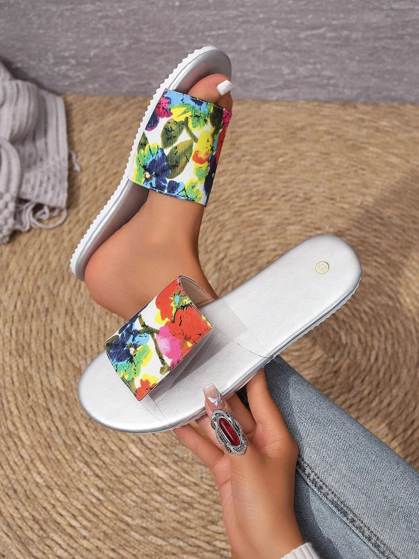 Women Summer Gold Flat Round Toe Transparent Lightweight Casual Fashionable Slip-On Sandals