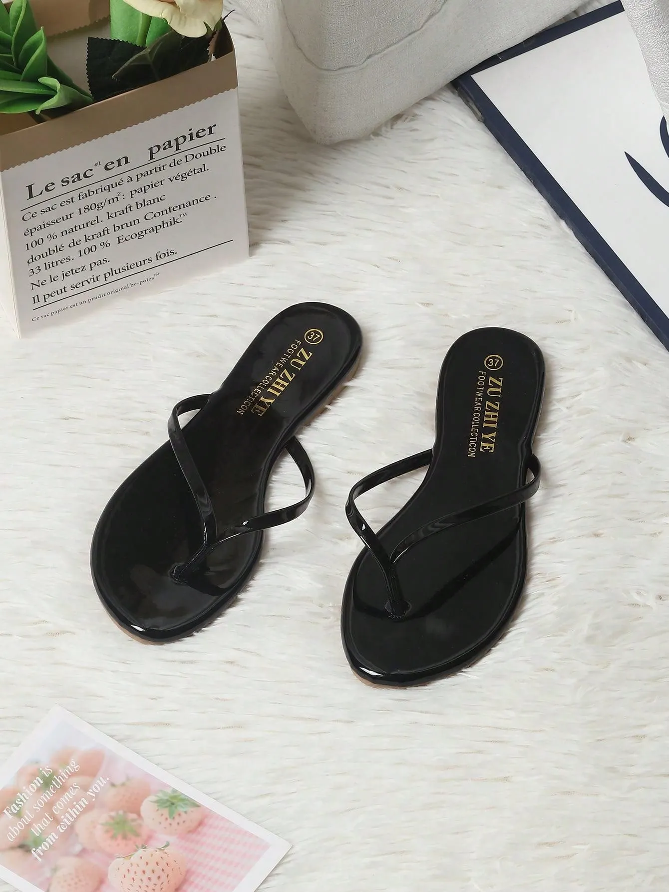 Women's Comfortable Plus Size Flip Flops, Open Toe Flat Bottom Ultra Lightweight And Breathable, Fashion Casual Style, Suitable For Home, Outdoor Activities, Shopping, Beach And Summer Holidays, Black Herringbone Flip Flops