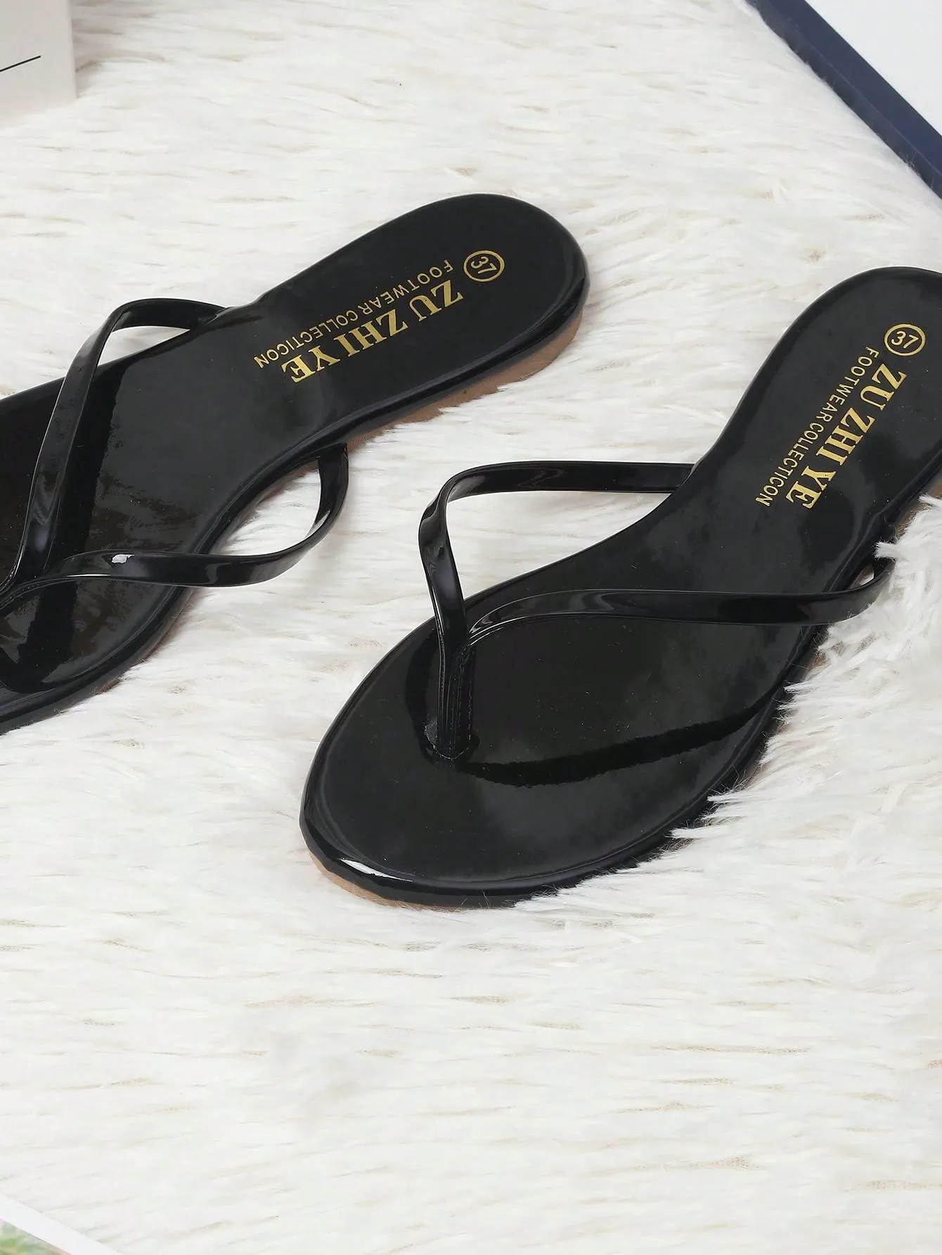 Women's Comfortable Plus Size Flip Flops, Open Toe Flat Bottom Ultra Lightweight And Breathable, Fashion Casual Style, Suitable For Home, Outdoor Activities, Shopping, Beach And Summer Holidays, Black Herringbone Flip Flops